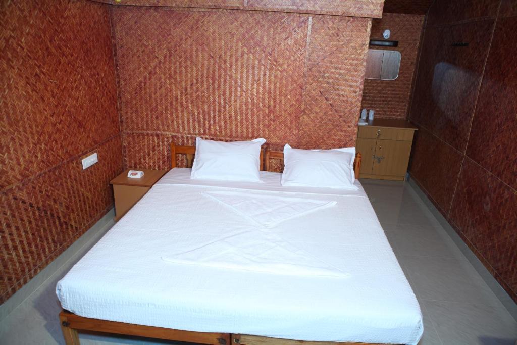 Savithri Inn Bamboo Cottages & Resorts วาร์คาลา ห้อง รูปภาพ