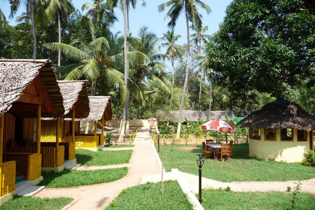 Savithri Inn Bamboo Cottages & Resorts วาร์คาลา ภายนอก รูปภาพ