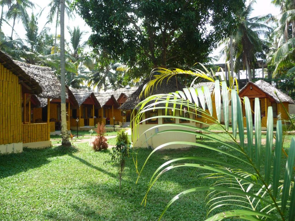 Savithri Inn Bamboo Cottages & Resorts วาร์คาลา ภายนอก รูปภาพ