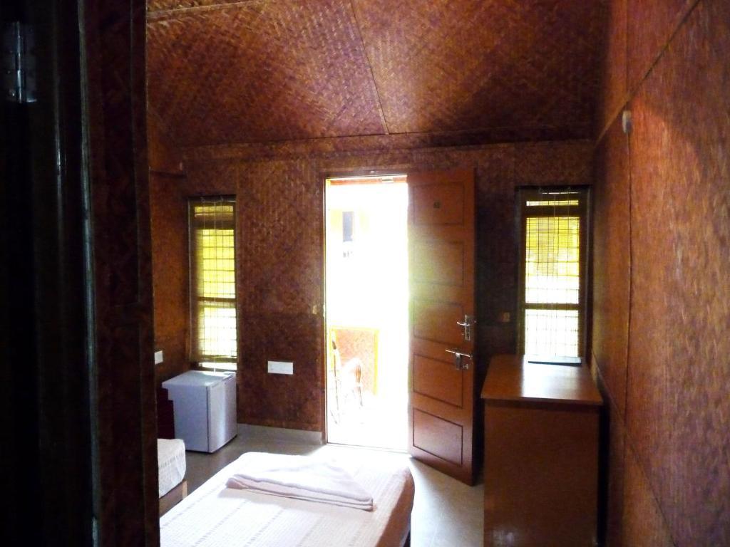 Savithri Inn Bamboo Cottages & Resorts วาร์คาลา ภายนอก รูปภาพ